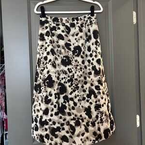 Black and White A-Line Knee-Length Skirt for Casual Wear
